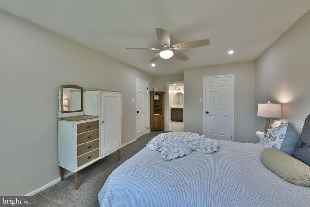 172 MEADOWVIEW CT, Langhorne, PA 19047