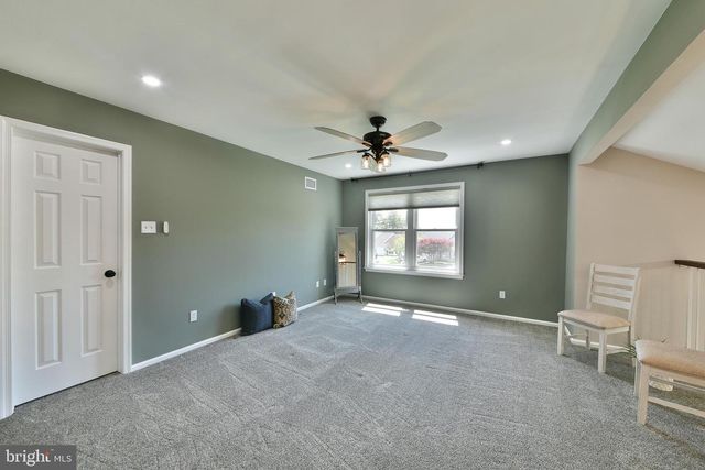 172 MEADOWVIEW CT, Langhorne, PA 19047
