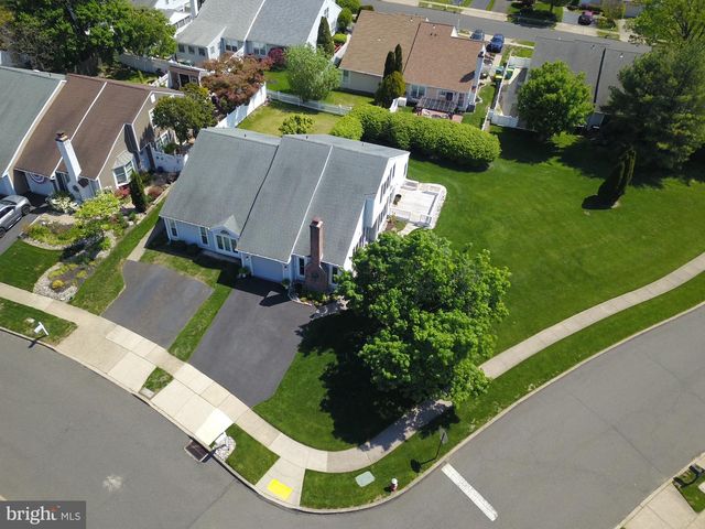 172 MEADOWVIEW CT, Langhorne, PA 19047