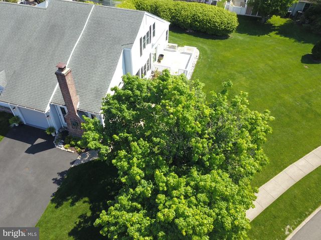 172 MEADOWVIEW CT, Langhorne, PA 19047