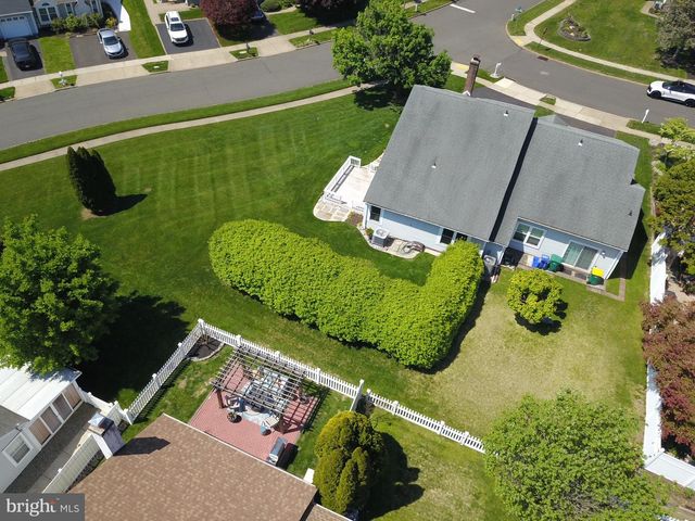 172 MEADOWVIEW CT, Langhorne, PA 19047