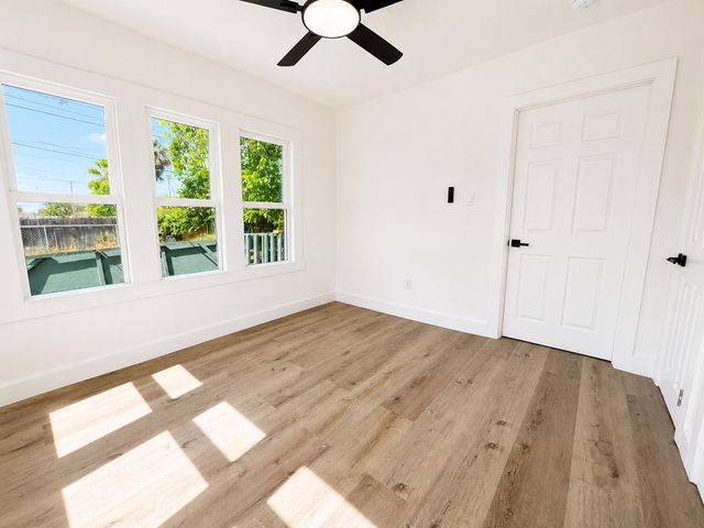 2125 E Myrtle St, Stockton, CA 95205