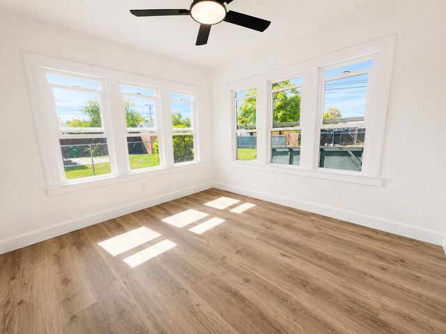 2125 E Myrtle St, Stockton, CA 95205