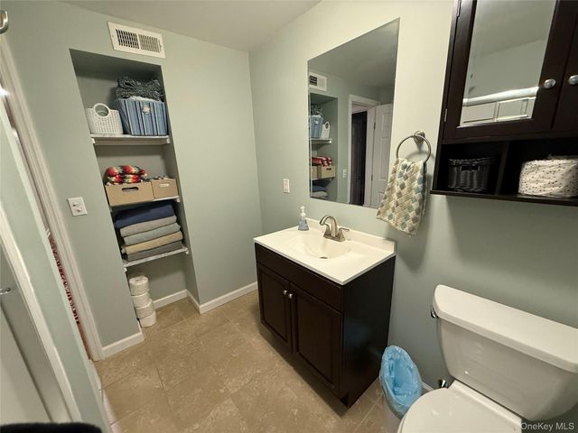 1008 McIntosh Place 10H, Newburgh, NY 12550