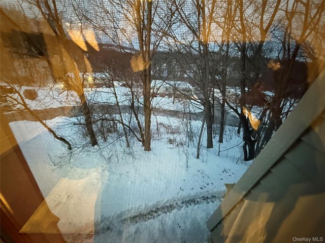 1008 McIntosh Place 10H, Newburgh, NY 12550