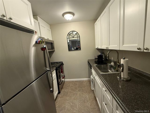 1008 McIntosh Place 10H, Newburgh, NY 12550