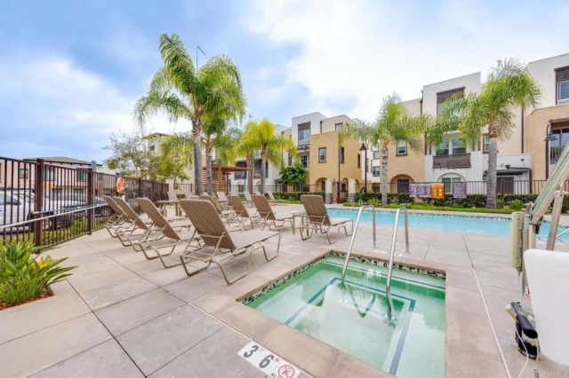 2227 Solara Lane, Vista, CA 92081