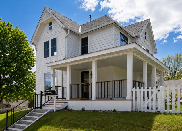 109 Pine Street E, Stillwater, MN 55082