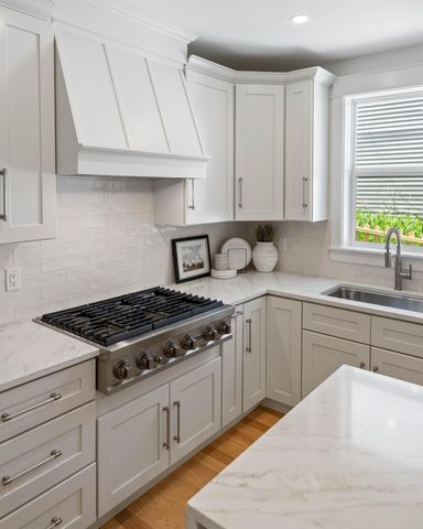 109 Pine Street E, Stillwater, MN 55082