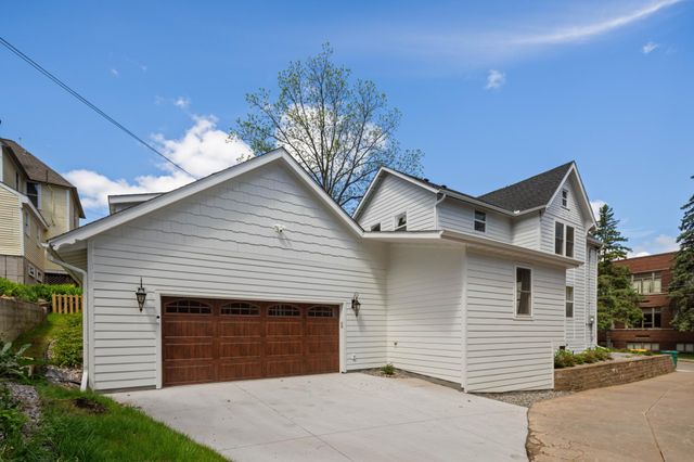 109 Pine Street E, Stillwater, MN 55082