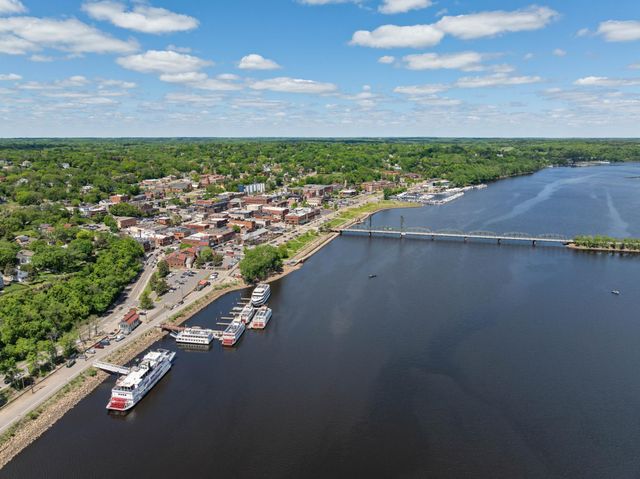 109 Pine Street E, Stillwater, MN 55082