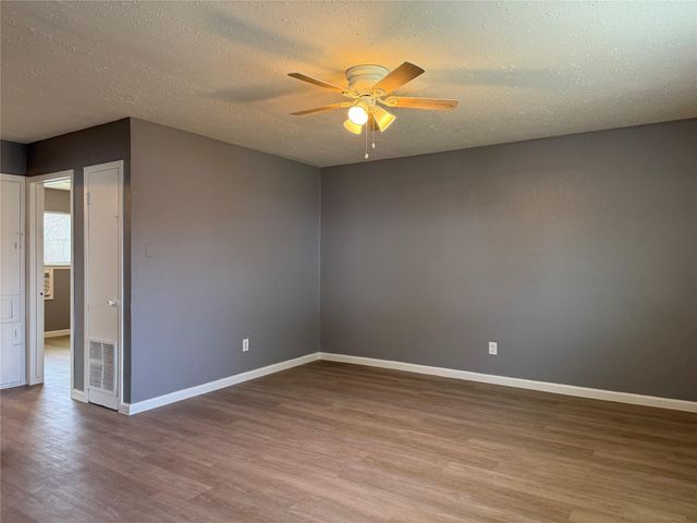8010 Roswell Street 3, Houston, TX 77022