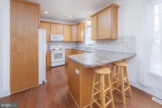 3 N VASSAR SQ, Ventnor City, NJ 08406