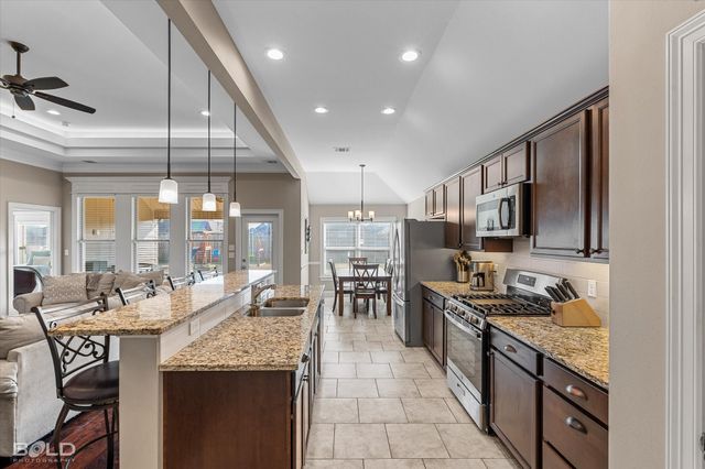 327 Ouchita Lane, Bossier City, LA 71112