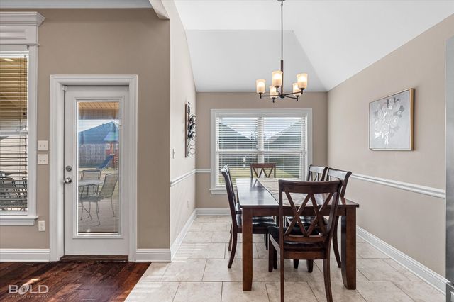 327 Ouchita Lane, Bossier City, LA 71112