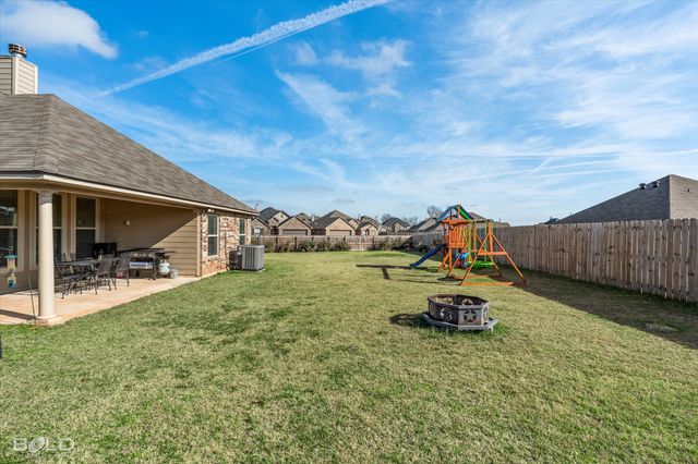 327 Ouchita Lane, Bossier City, LA 71112