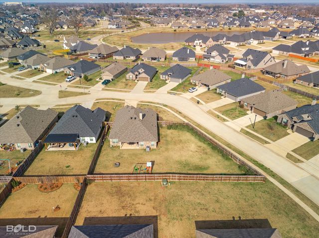 327 Ouchita Lane, Bossier City, LA 71112