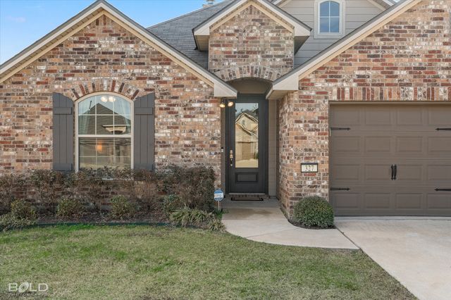 327 Ouchita Lane, Bossier City, LA 71112