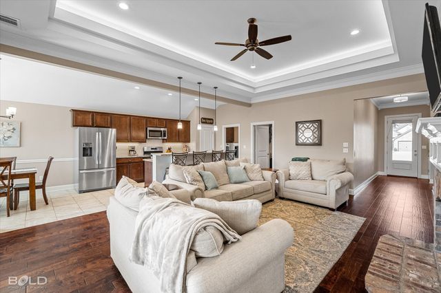 327 Ouchita Lane, Bossier City, LA 71112