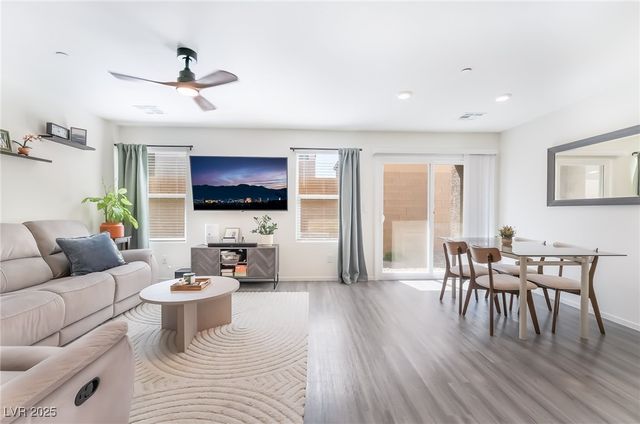 4585 Honey Hills Avenue, Las Vegas, NV 89141