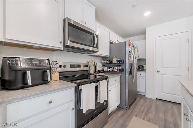 4585 Honey Hills Avenue, Las Vegas, NV 89141