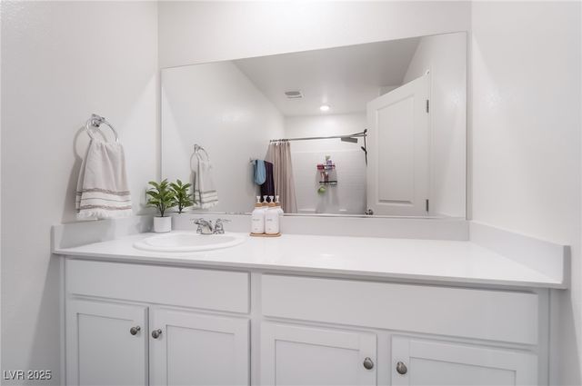 4585 Honey Hills Avenue, Las Vegas, NV 89141