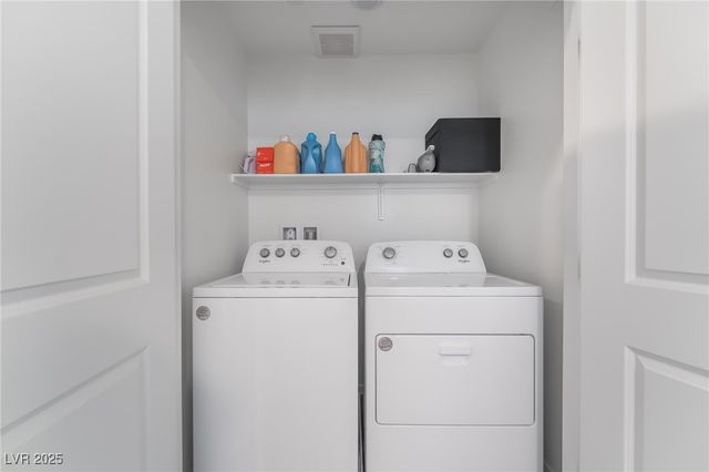 4585 Honey Hills Avenue, Las Vegas, NV 89141