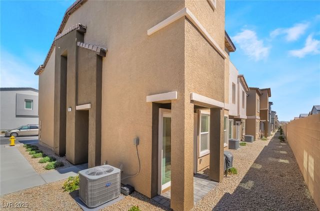 4585 Honey Hills Avenue, Las Vegas, NV 89141