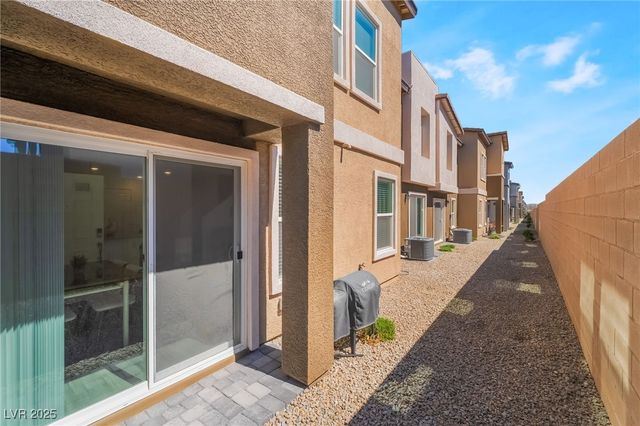 4585 Honey Hills Avenue, Las Vegas, NV 89141