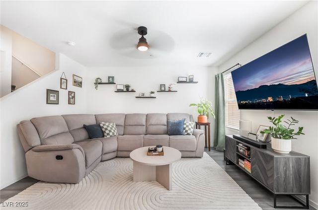 4585 Honey Hills Avenue, Las Vegas, NV 89141