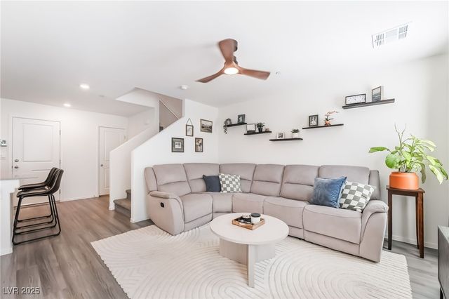 4585 Honey Hills Avenue, Las Vegas, NV 89141