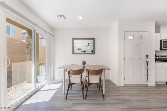 4585 Honey Hills Avenue, Las Vegas, NV 89141