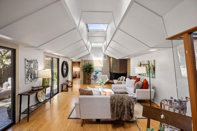 3 SW 13th SW San Carlos Street, Carmel, CA 93921