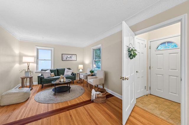 4711 Dupont Avenue N, Minneapolis, MN 55430