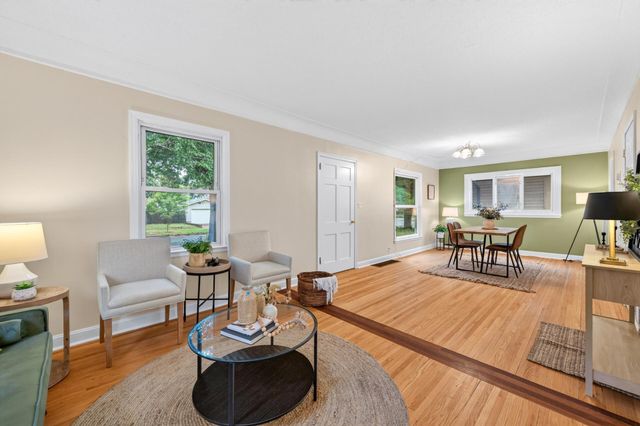4711 Dupont Avenue N, Minneapolis, MN 55430