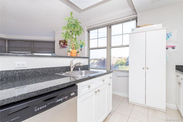300 Mamaroneck Avenue 632, White Plains, NY 10605