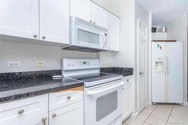 300 Mamaroneck Avenue 632, White Plains, NY 10605