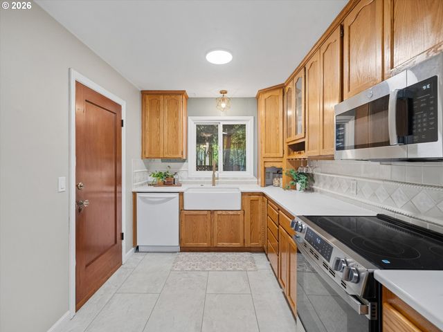 9835 Sw 80TH Ave, Portland, OR 97223