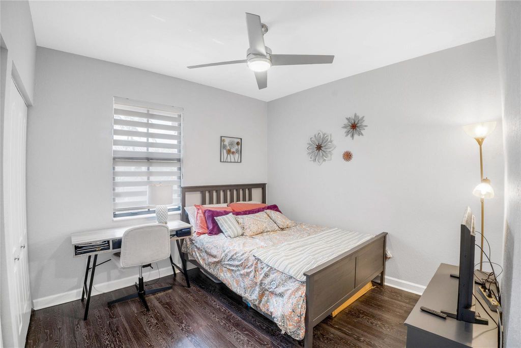 Image 41 of property listing at 8405 Lakeview Trl, Parkland, FL 33076