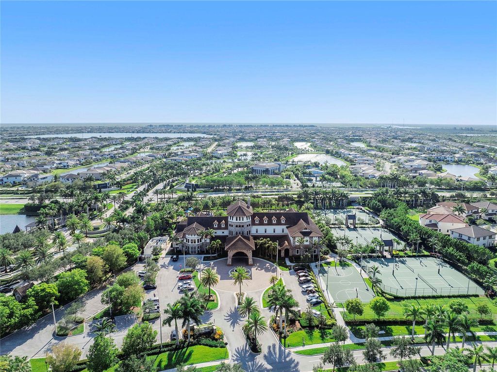 Image 55 of property listing at 8405 Lakeview Trl, Parkland, FL 33076