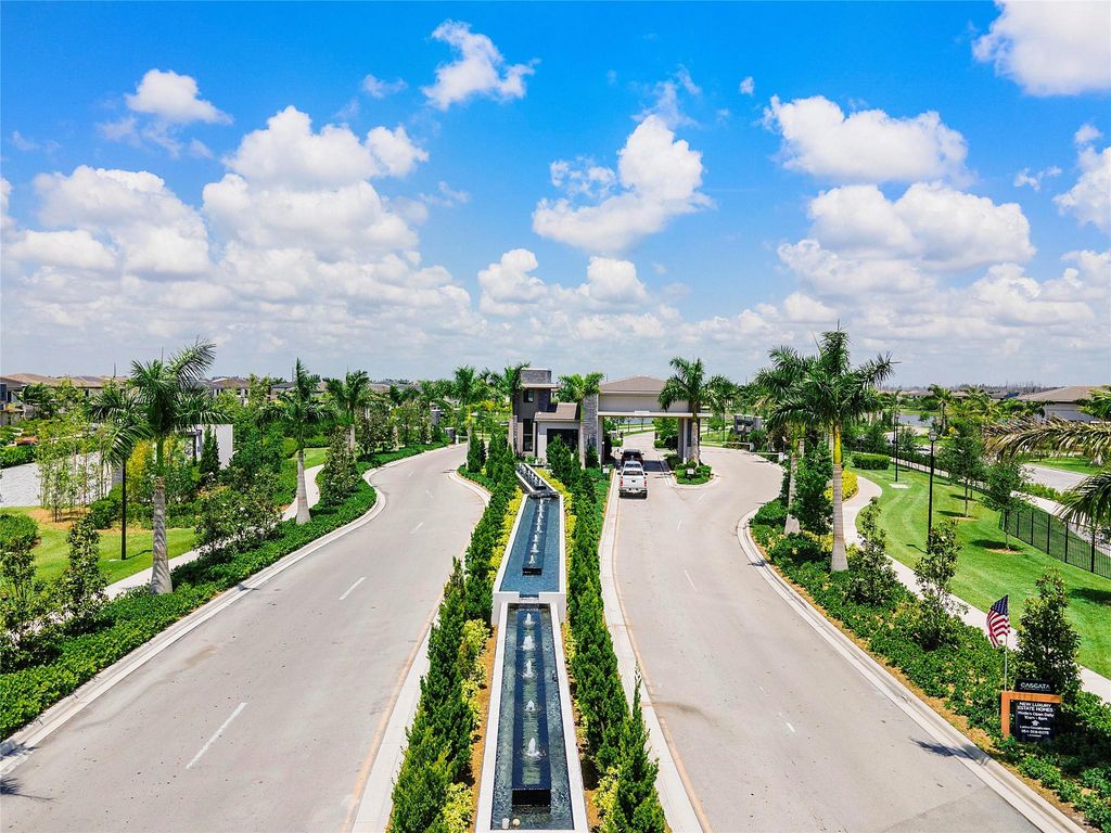 Image 63 of property listing at 8405 Lakeview Trl, Parkland, FL 33076