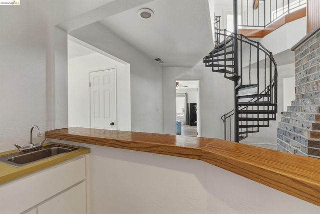 18344 Zeni Ln, Tuolumne, CA 95379