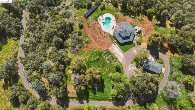 18344 Zeni Ln, Tuolumne, CA 95379