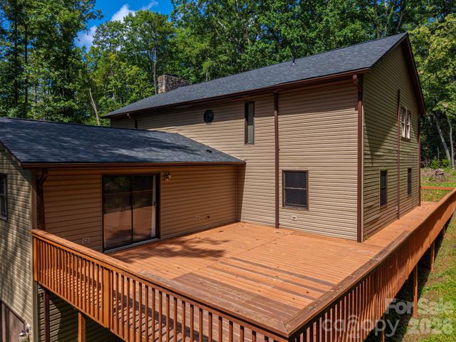 2525 Big Horn Drive, Morganton, NC 28655