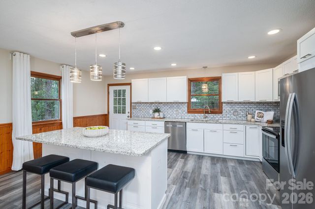 2525 Big Horn Drive, Morganton, NC 28655