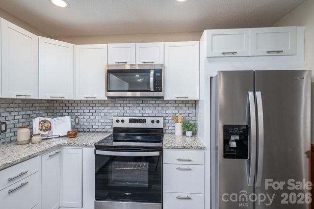 2525 Big Horn Drive, Morganton, NC 28655