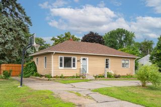 331 4th Avenue NE, Waite Park, MN 56387