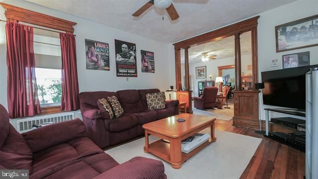 15 W BOLTON AVE, Absecon, NJ 08201