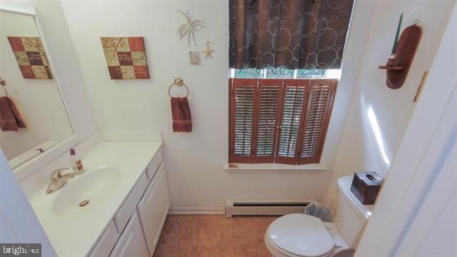 15 W BOLTON AVE, Absecon, NJ 08201