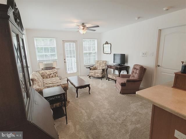 15 W BOLTON AVE, Absecon, NJ 08201